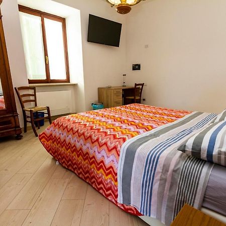 La Colomba B&B Castellaro  Buitenkant foto