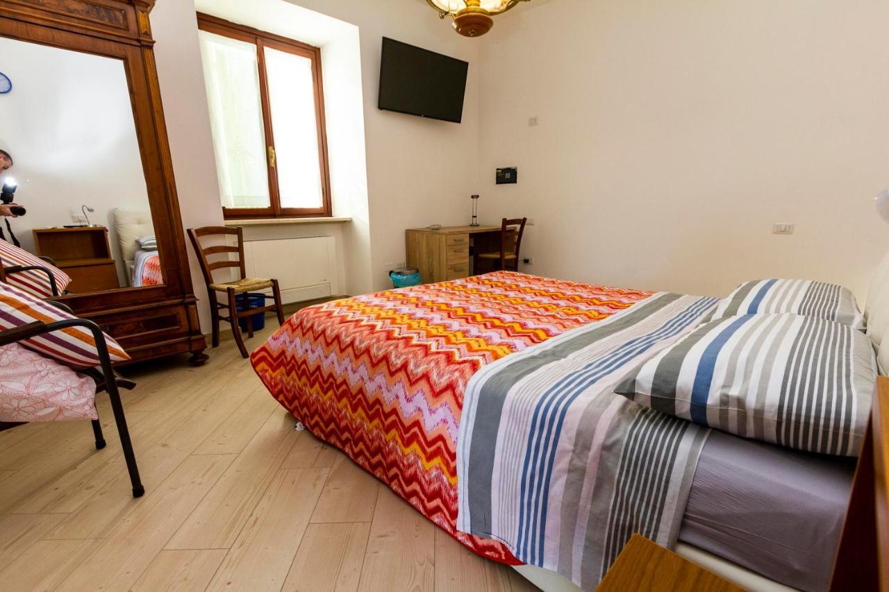 La Colomba B&B Castellaro  Buitenkant foto